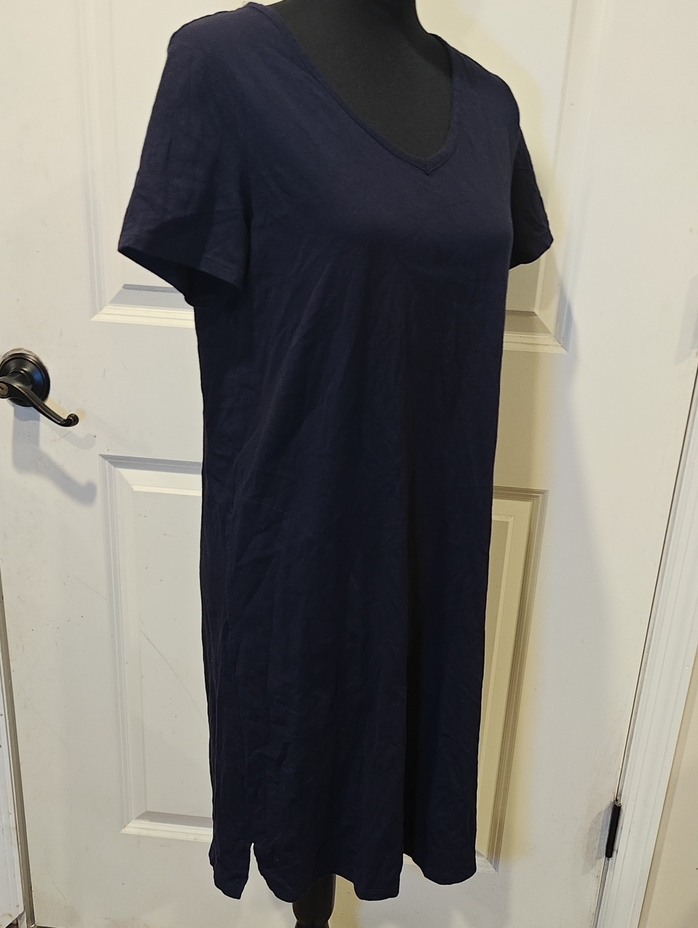 Everyday V-Neck Navy Midi Dress